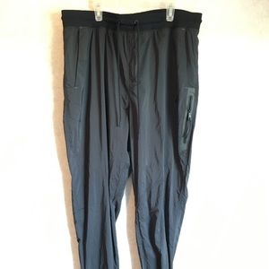 Nike Light Weight Joggers
